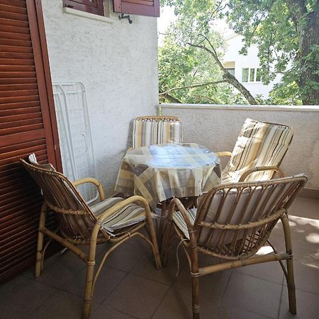 Apartment Ozren Малинска Экстерьер фото