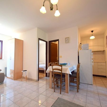 Apartment Ozren Малинска Экстерьер фото