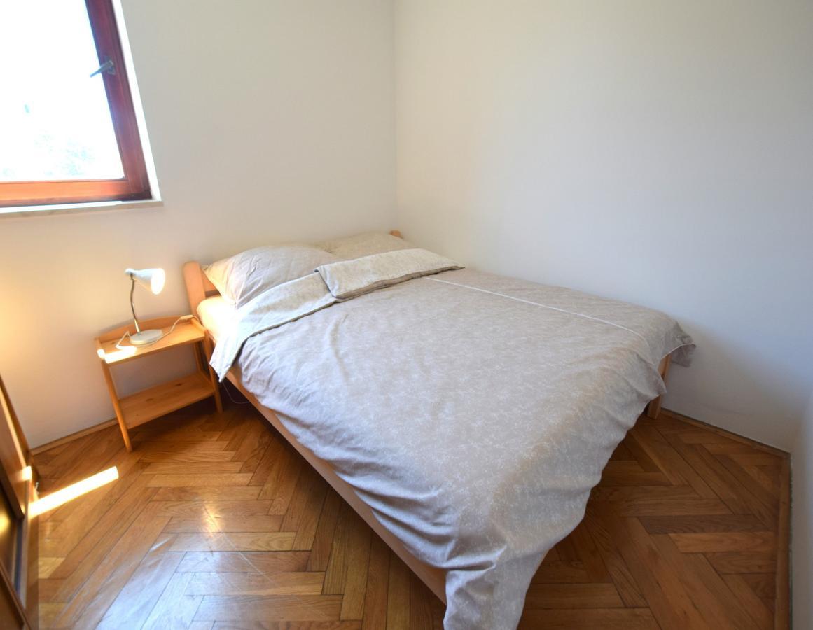 Apartment Ozren Малинска Экстерьер фото